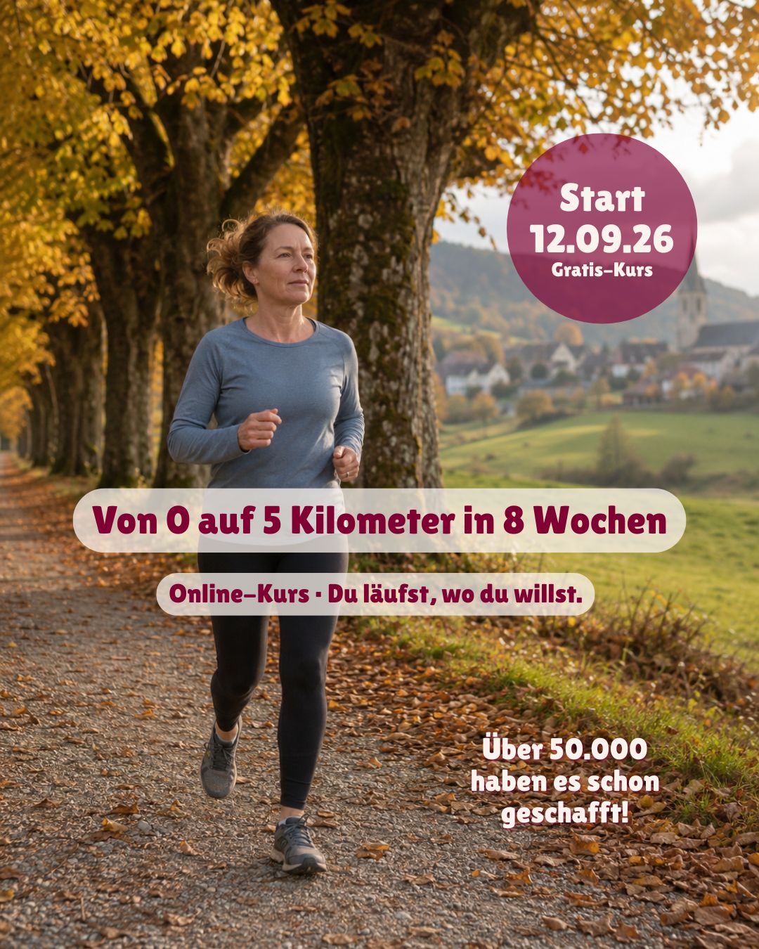 Frau läuft im Herbst auf einer von goldenen Bäumen gesäumten Allee – Start 12.09.26, Gratis-Kurs, von 0 auf 5 Kilometer in 8 Wochen, Online-Kurs: du läufst, wo du willst